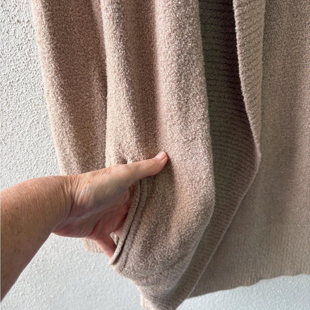 Barefoot Dreams CozyChic Taupe Circle Cardigan Size S Loungewear Soft‎ Grandma - Picture 6 of 11